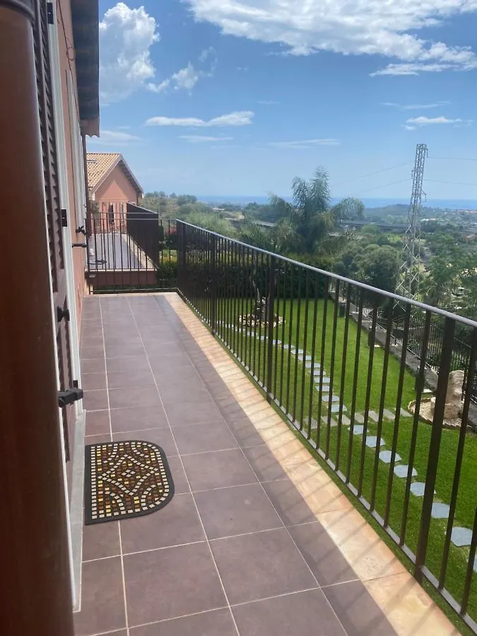 Homestay Siesi Apartment Piedimonte Etneo Italy
